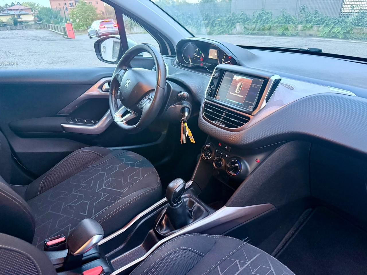 Peugeot 2008 1.6 e-HDi 2014 120.000km per neopatentati