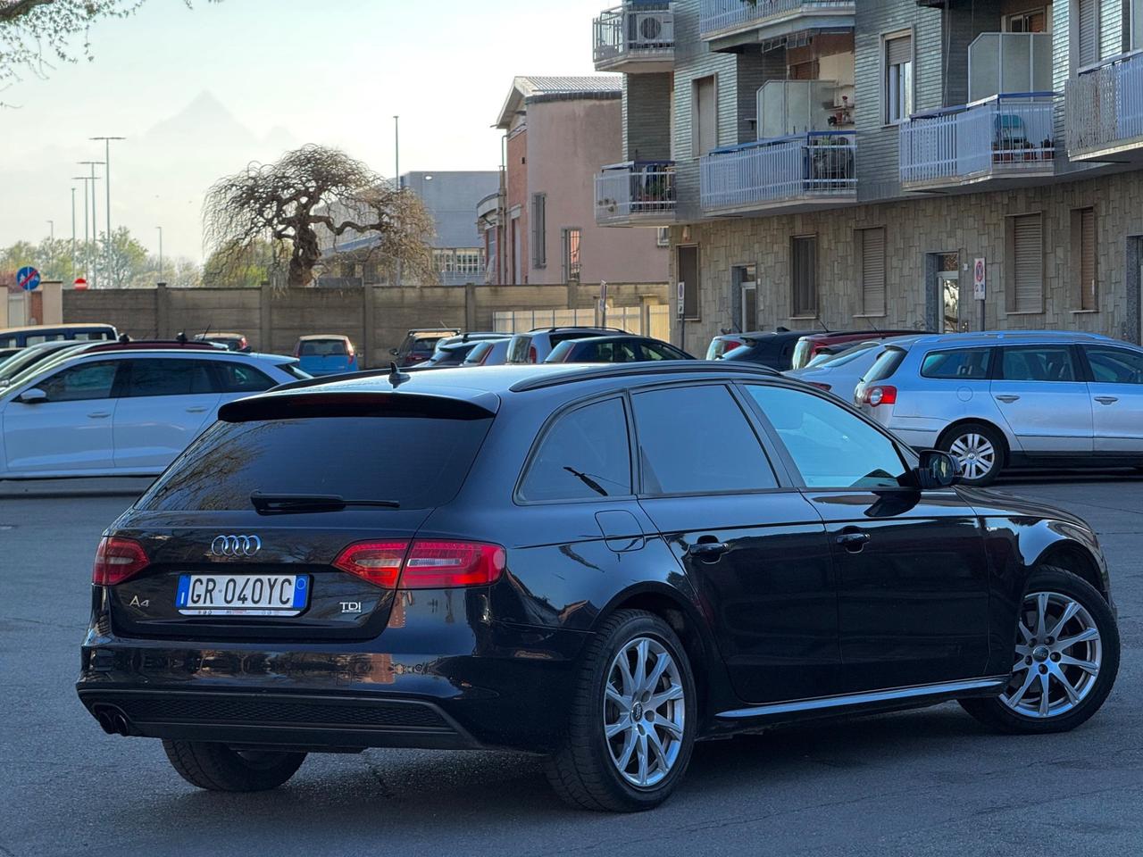 Audi A4 Avant 2.0 TDI 177 CV quattro S tronic edition