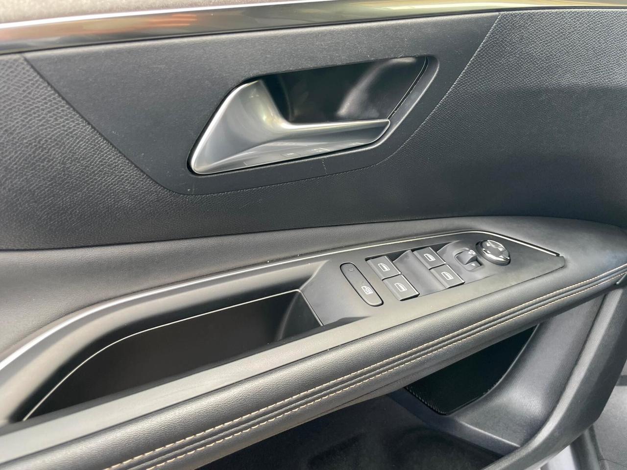 Peugeot 3008 BlueHDi 130 S&S EAT8 GT