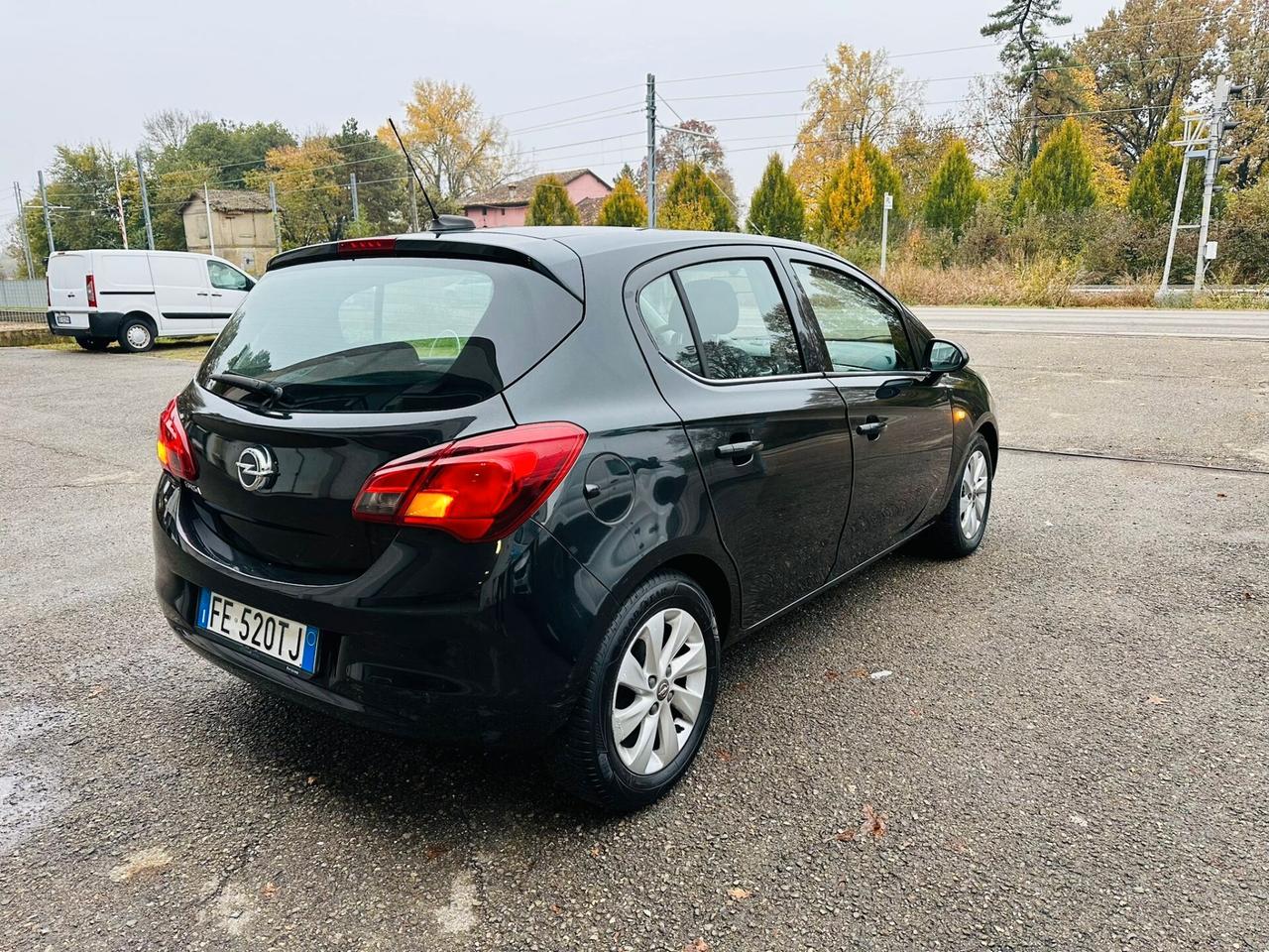 Opel Corsa 1.4 90CV GPL Tech 5 porte b-Color