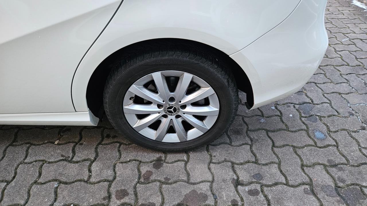 Mercedes-benz B 180 Executive BENZINA-56.000 KM !! NAVY-CAMERA