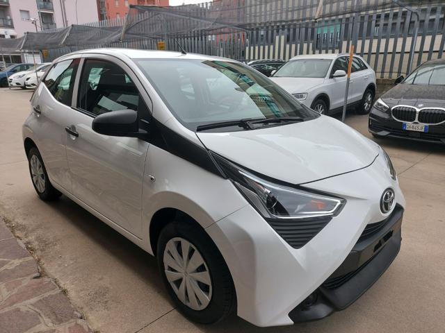 TOYOTA Aygo Connect 1.0 VVT-i 72CV 5 porte x-business light