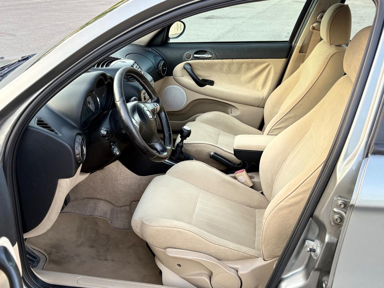 Alfa Romeo 147 1.9 JTD 120 CV5P Distinctive IN ORDINE