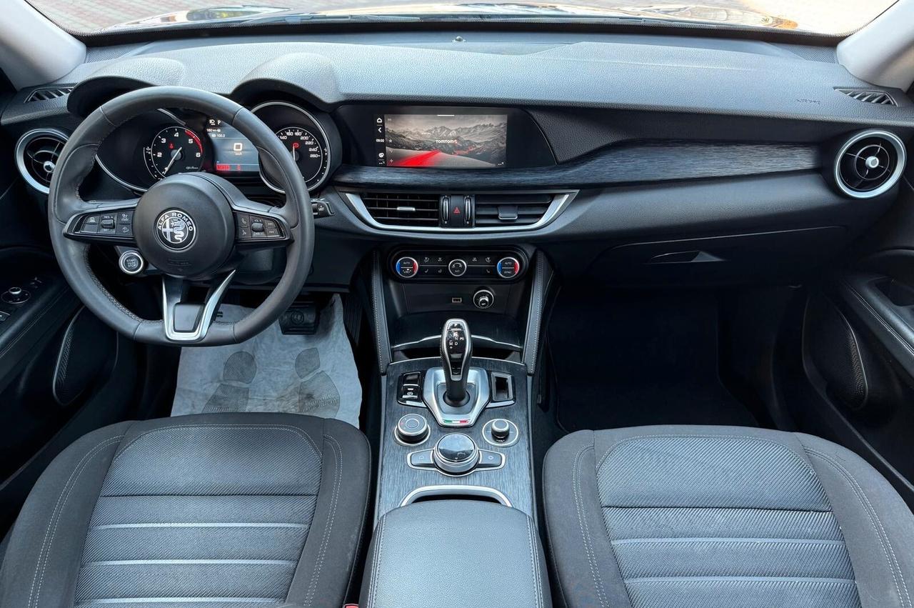 Alfa Romeo Stelvio 2.2 Turbodiesel 190 CV AT8 RWD