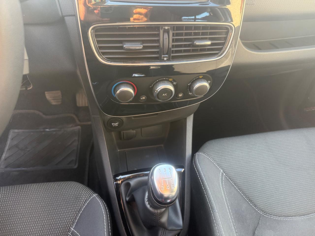 Renault Clio dCi 8V 90 CV 5 porte Duel2