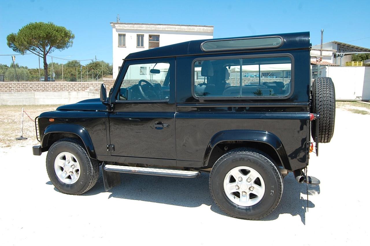 Land Rover Defender 90 2.4 TD4 Station Wagon SE