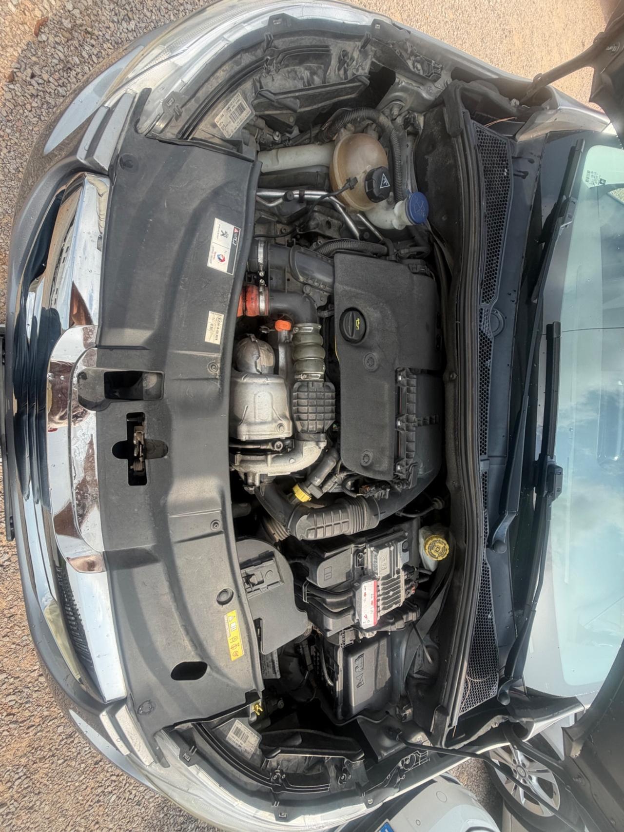 Peugeot 2008 BlueHDi 120 S&S Black Matt