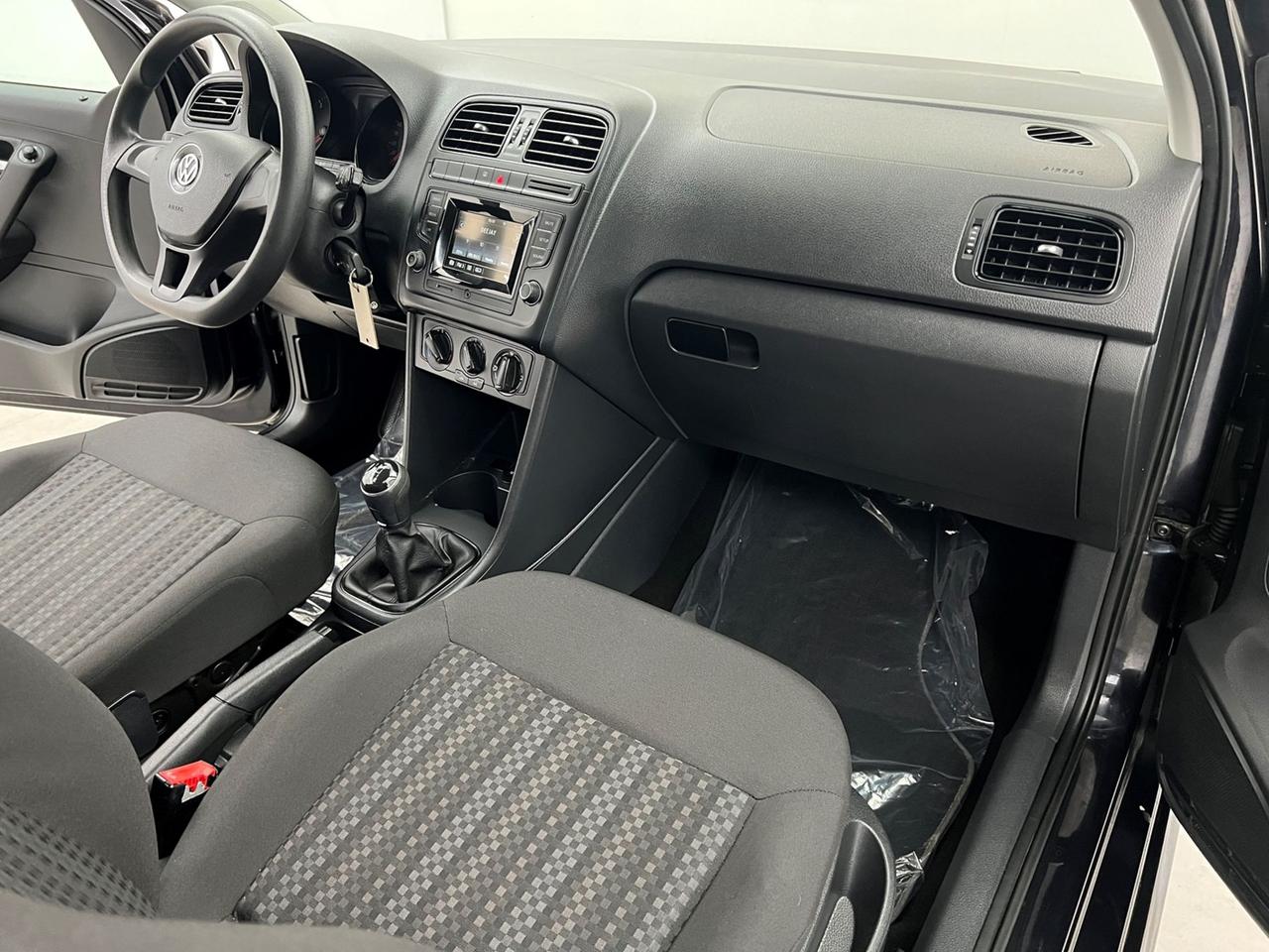 VOLKSWAGEN Polo V 2014 Polo 3p 1.0 mpi Trendline 60cv