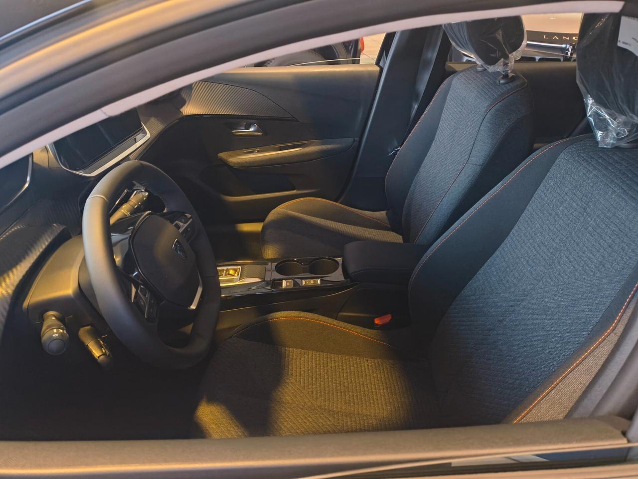 Peugeot 208 Hybrid 110 e-DCS6 Business