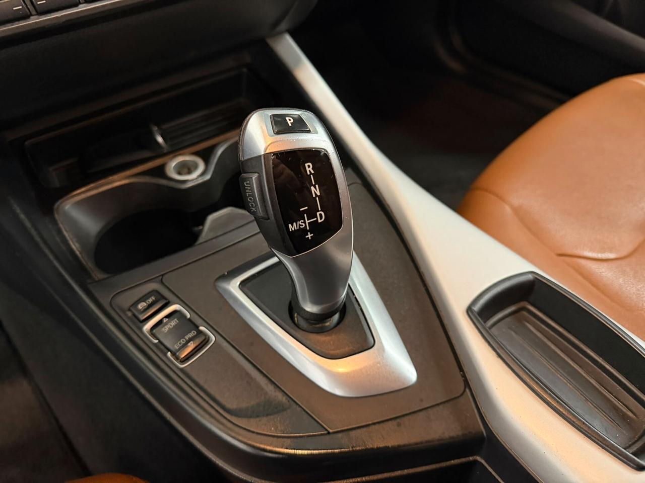 Bmw 118 118d 5p. Urban