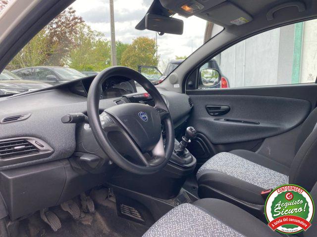 LANCIA Ypsilon 1.0 FireFly 5 porte S&S Hybrid Ecochic Silver