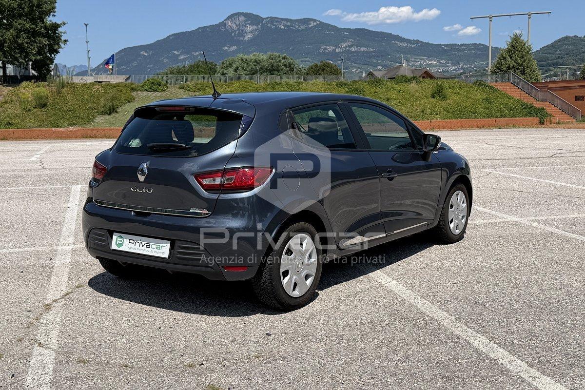 RENAULT Clio 1.2 75CV 5 porte Life