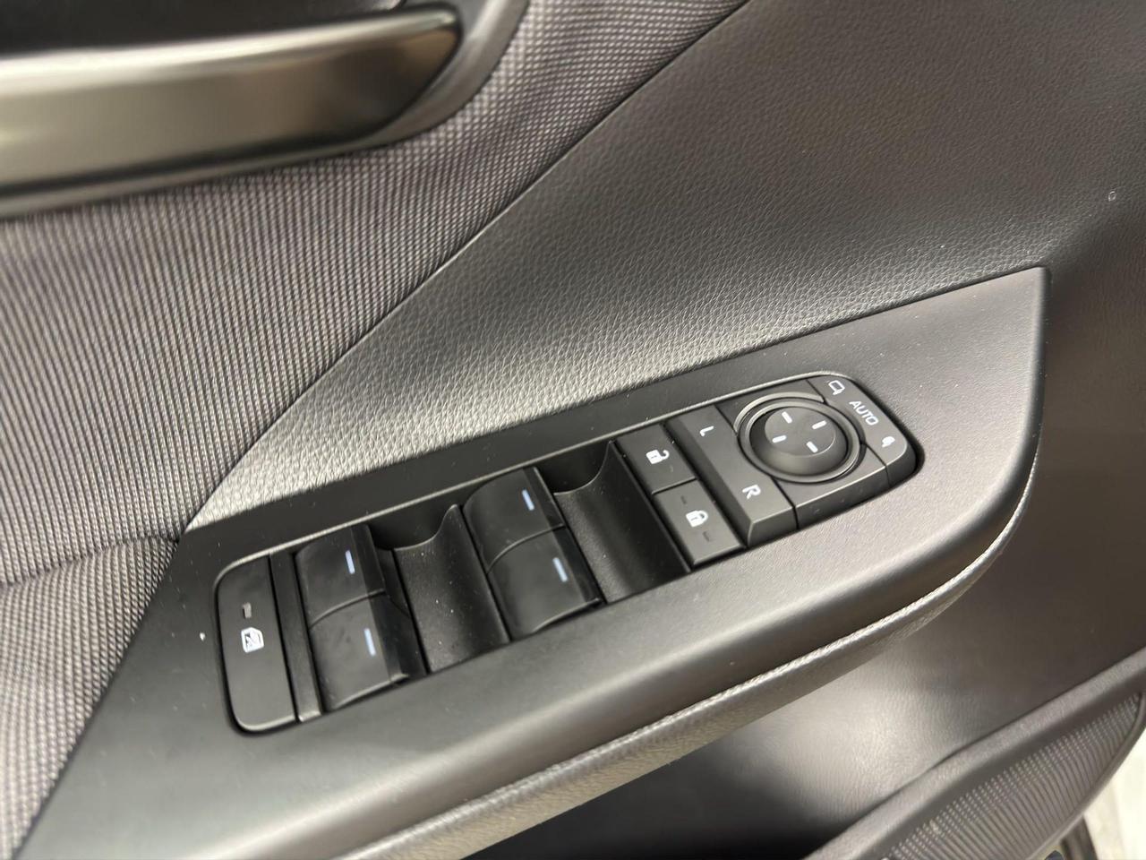 Toyota C-HR 1.8 hev Trend fwd e-cvt