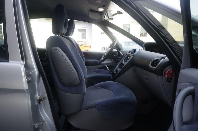 Citroën Xsara Citroën Xsara Picasso 2.0 HDi Chrono 66KW ANNO 2004
