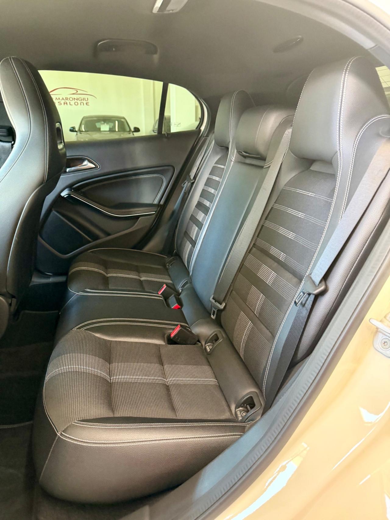 Mercedes-benz GLA 200 d Premium FINANZIABILE