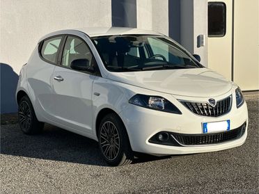 LANCIA Ypsilon 1.0 HYBRID Gold 70CV