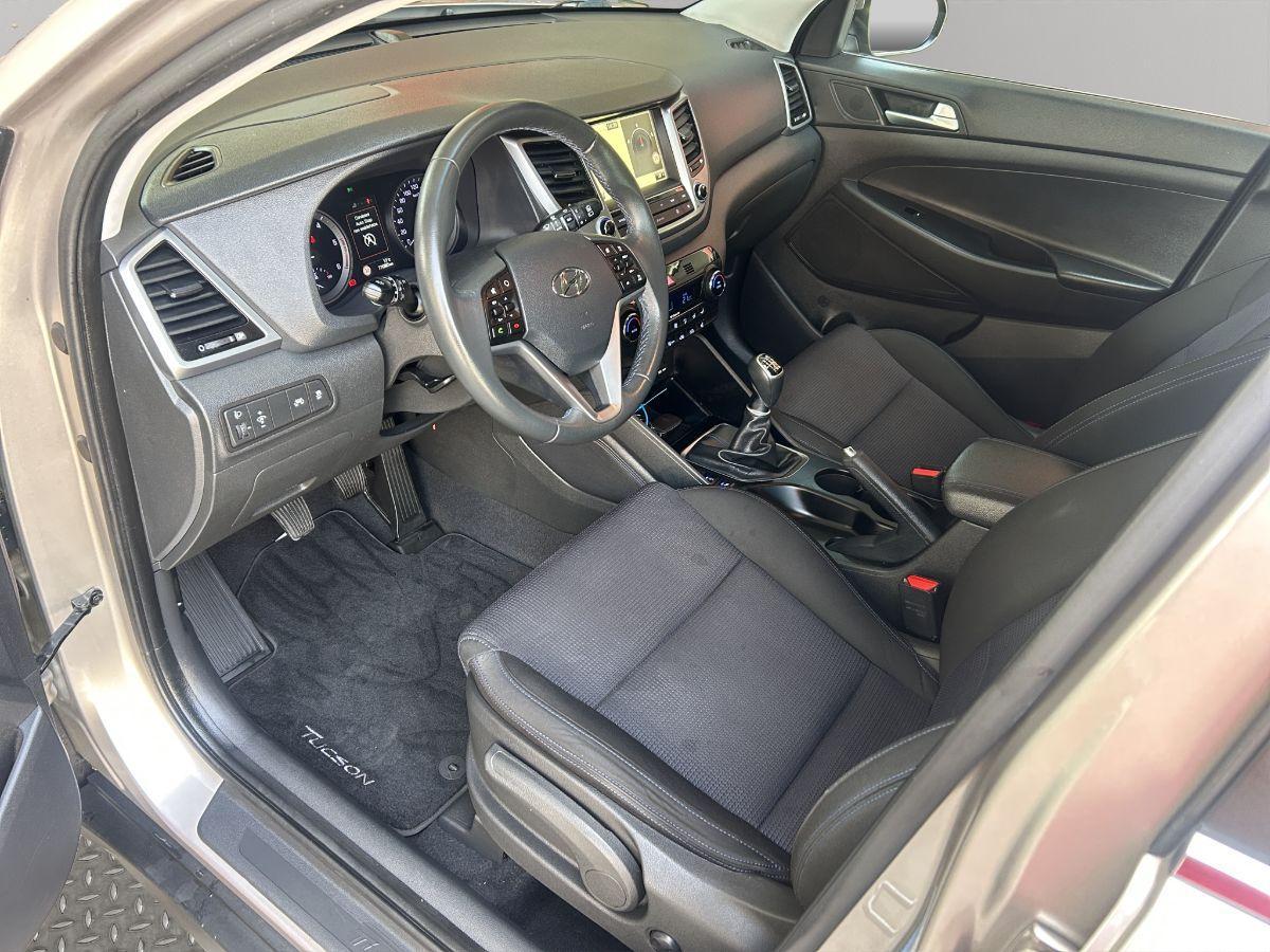 HYUNDAI - Tucson - 1.7 CRDi 116CV XPossible NAVI TELECAMERA
