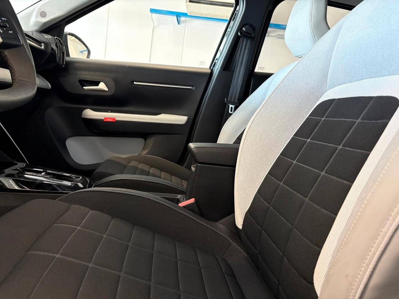 Citroen C3 MAX motore elettrico 113 CV 44 kWh SPOTICAR