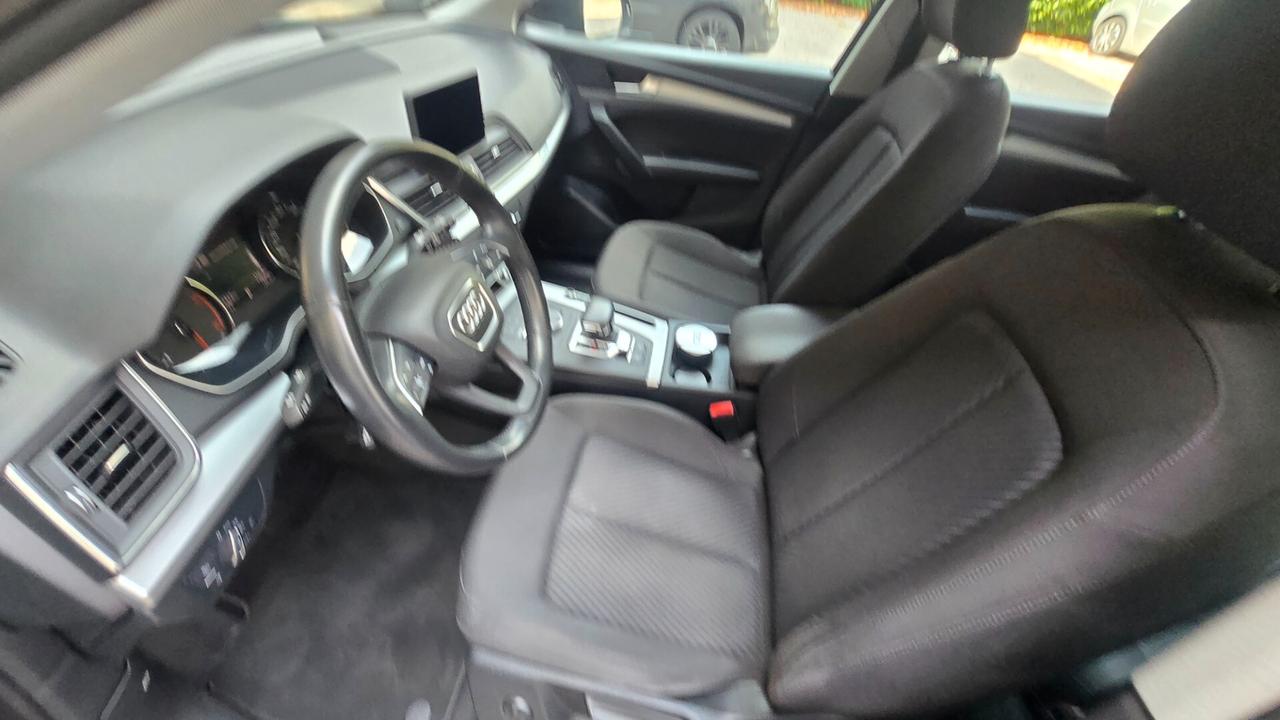 Audi Q5 35 TDI quattro S tronic Business