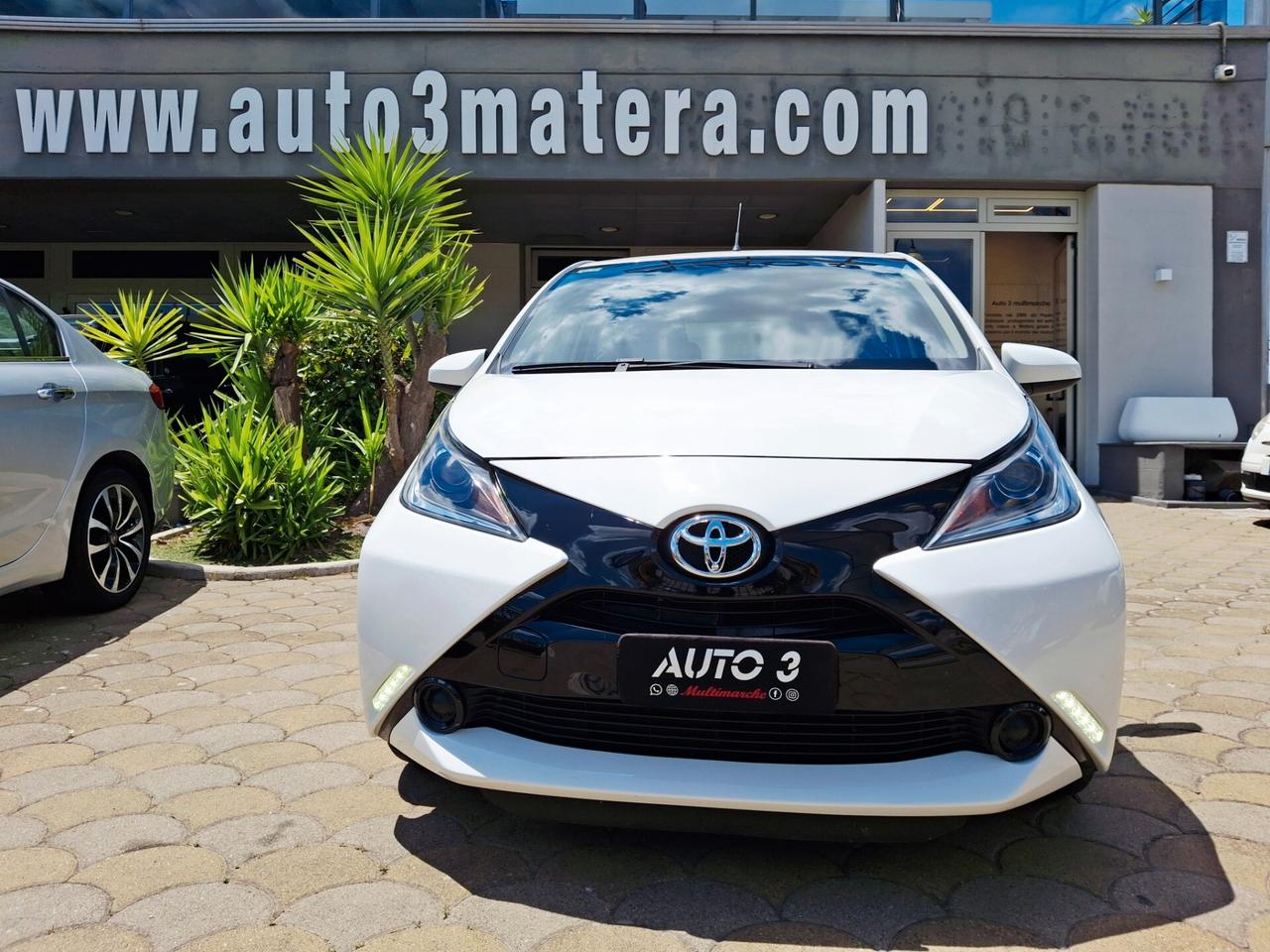 Toyota Aygo 1.0 VVT-i 69 CV 5 porte x-business