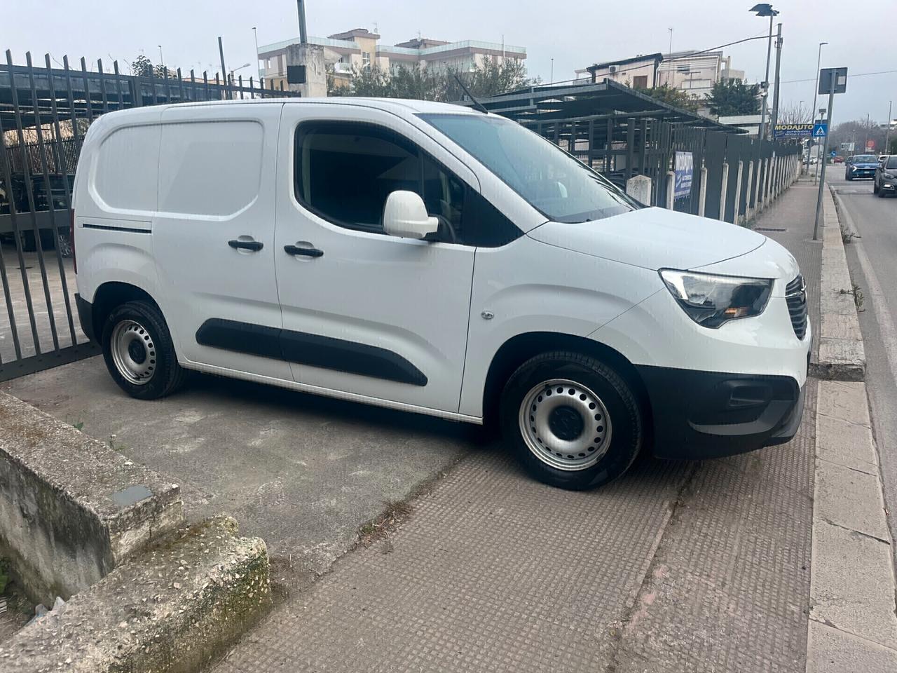 Opel Combo Cargo 1.6 Diesel 100CV S&S PC 650kg