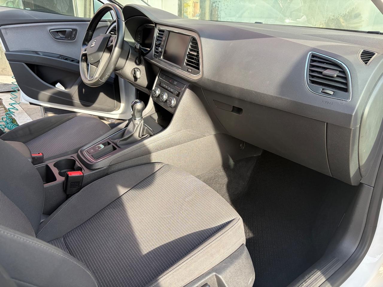 Seat Leon 1.6 TDI 115 CV 5p. Black Edition