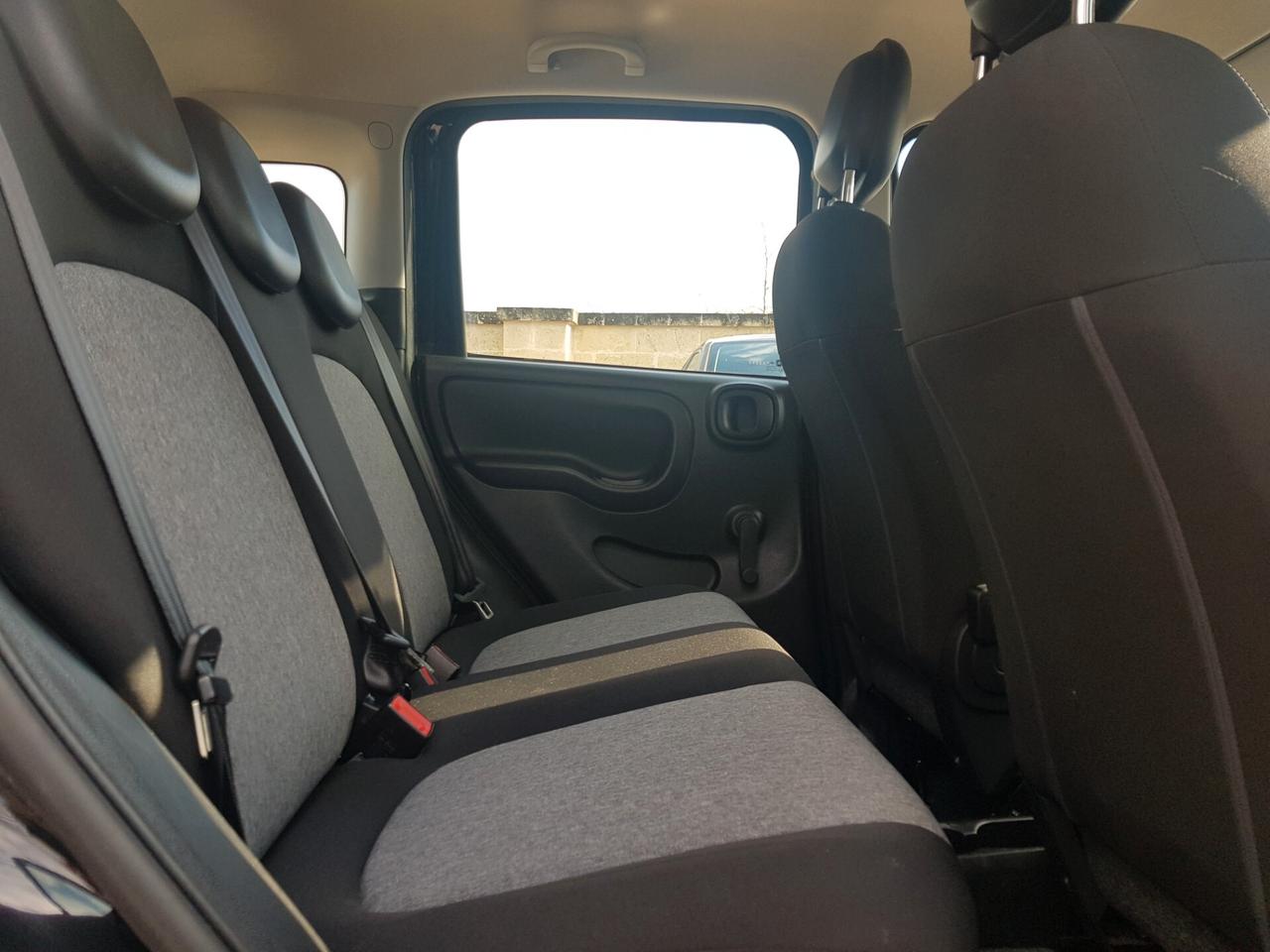 Fiat Panda 1.2 Lounge Navy Sensori Park Cerchi 5 Posti