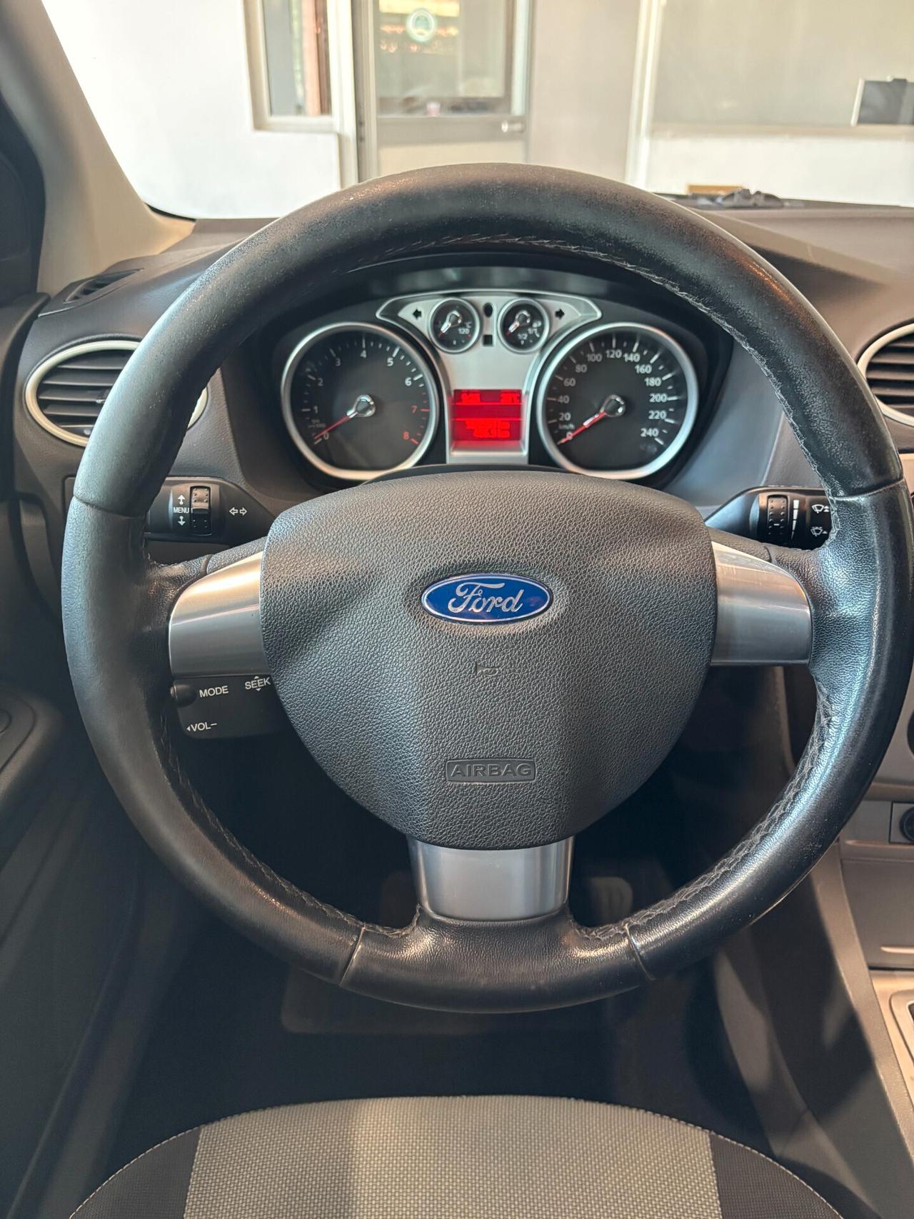 Ford Focus SW 2.0 Titanium145cv*GPL FINO 2030