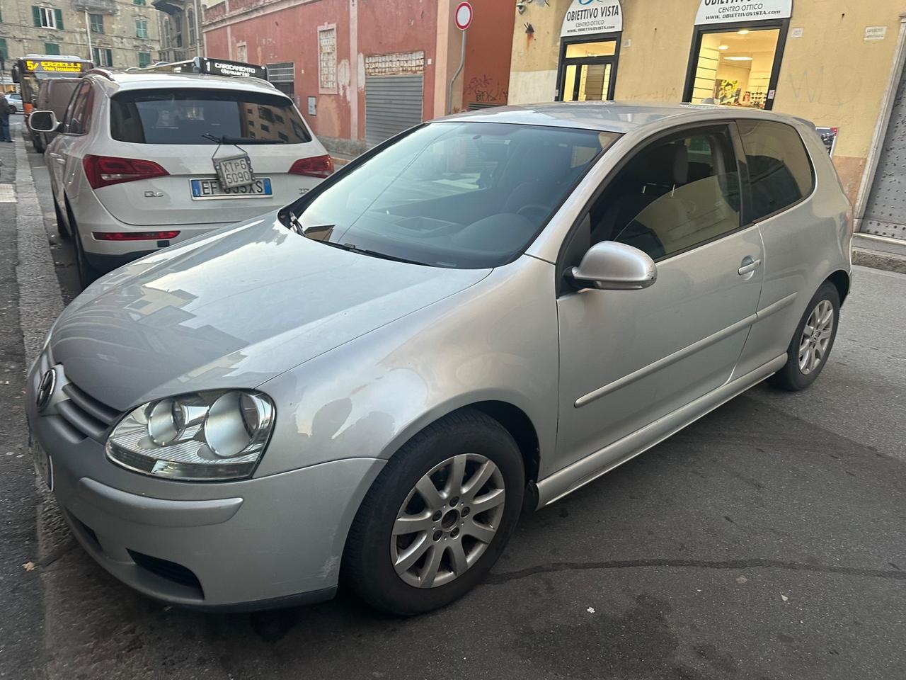 Volkswagen Golf 1.6 16V FSI 5p. Comfortline