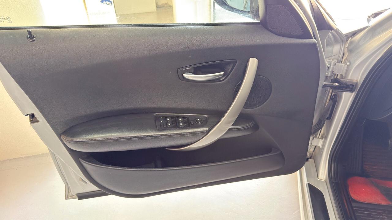 Bmw 120 120d cat 5 porte Futura