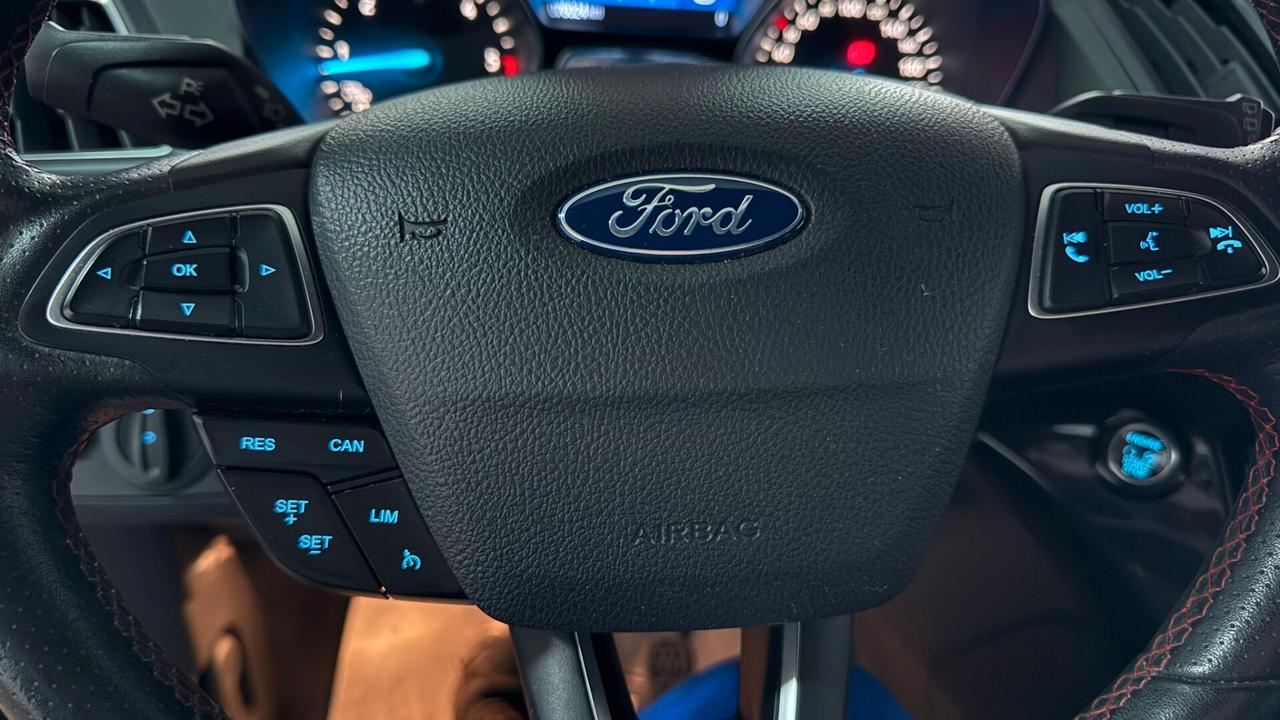 Ford Kuga 2.0 TDCI 120 CV S&S 2WD ST-Line