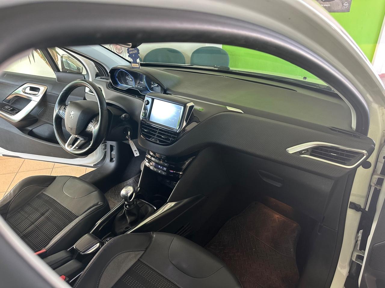 Peugeot 2008 1.6 e-HDi 115 CV Stop&Start Allure