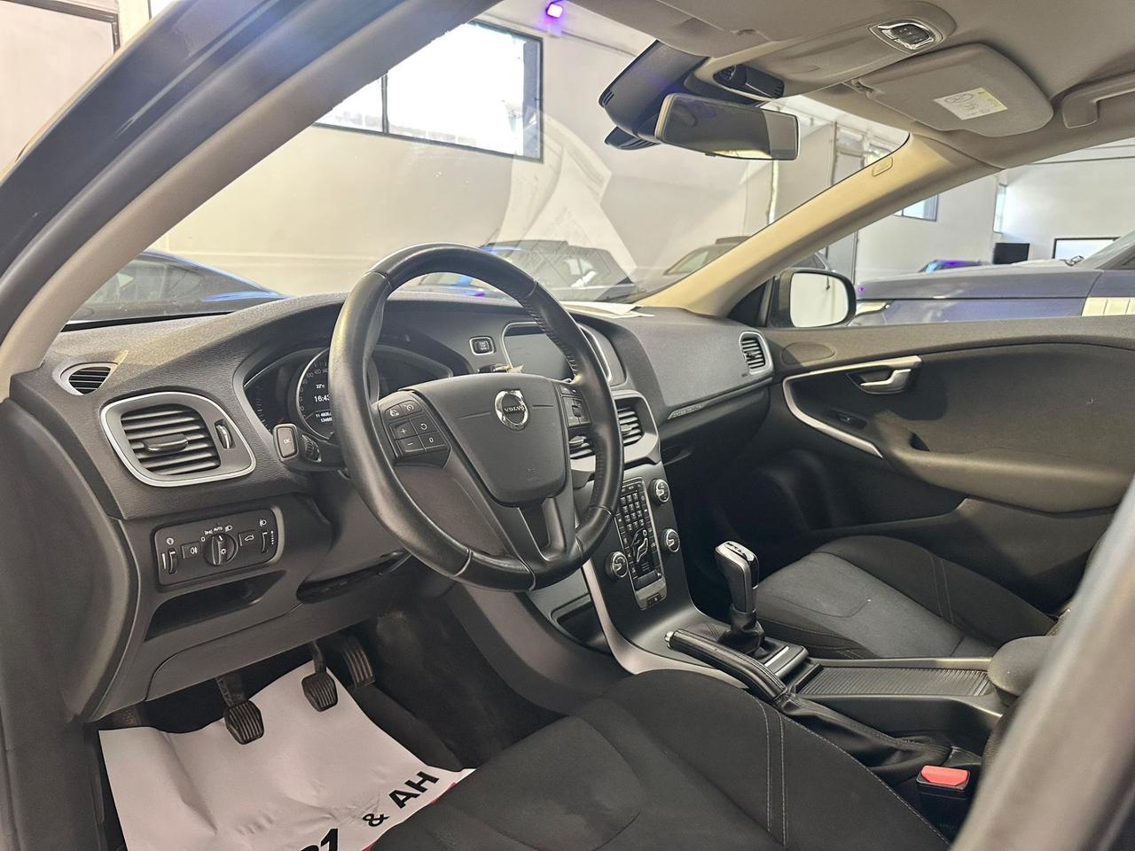 Volvo V40 D2 Geartronic Business N1