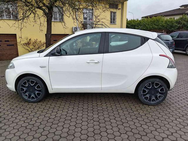 LANCIA Ypsilon 1.2 5 porte S MOMO DESIGN