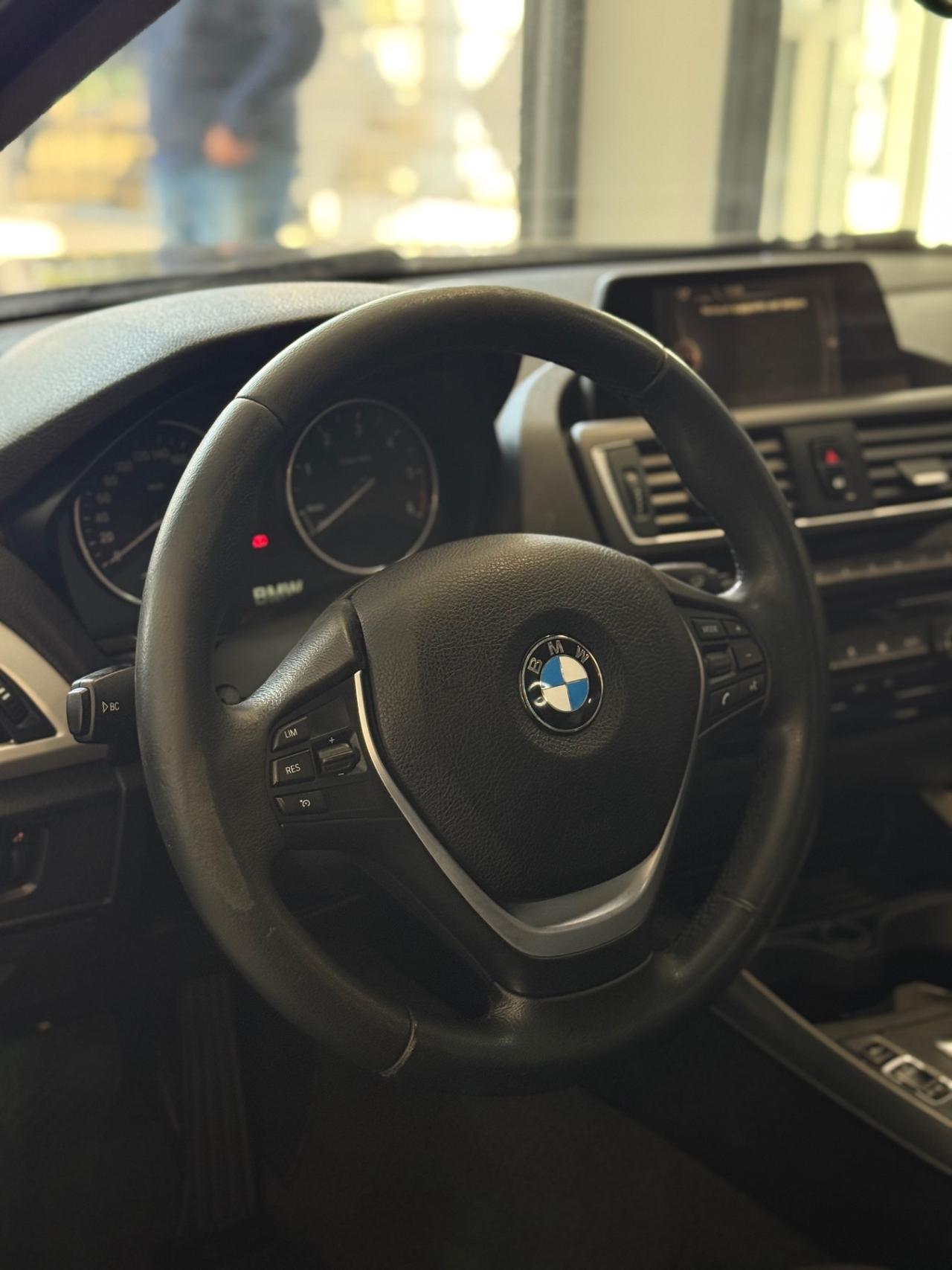 Bmw 116 116d 5p. Advantage