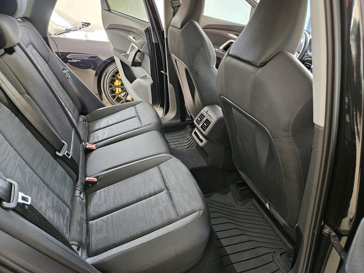 Audi Q5 TDi 150 kW mHEV+ S tronic quattro Launch edition one