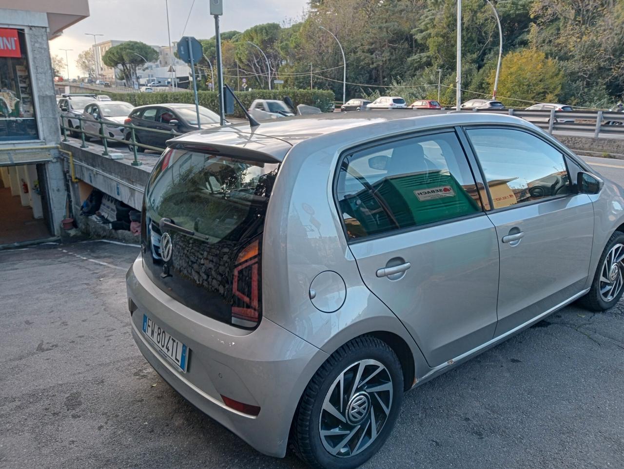Volkswagen up! 1.0 75 CV 5p. move
