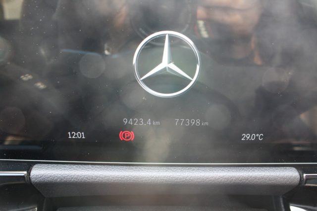 MERCEDES-BENZ GLA 180 Automatic Progressive Advanced