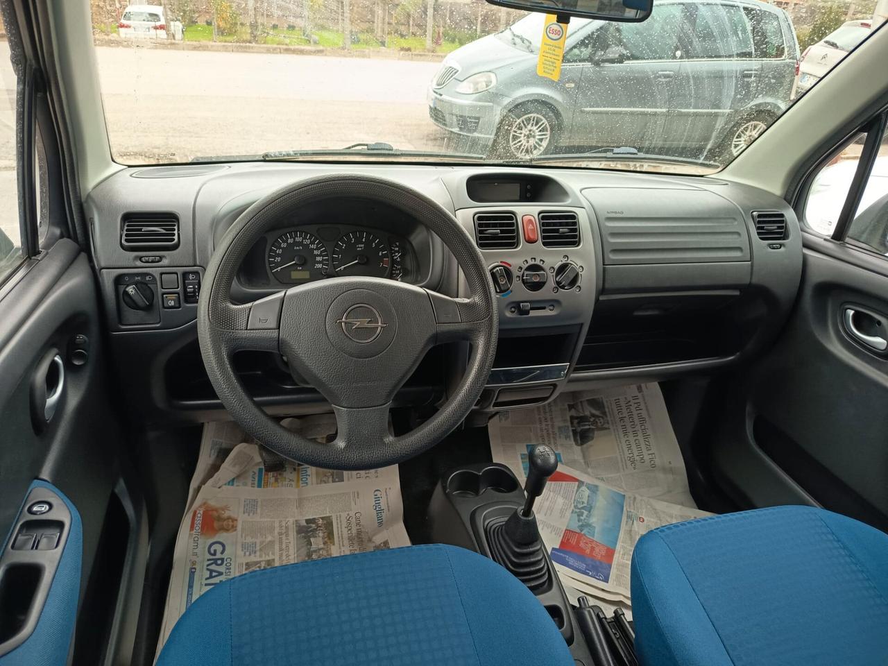 Opel Agila 1.0 12V Edition