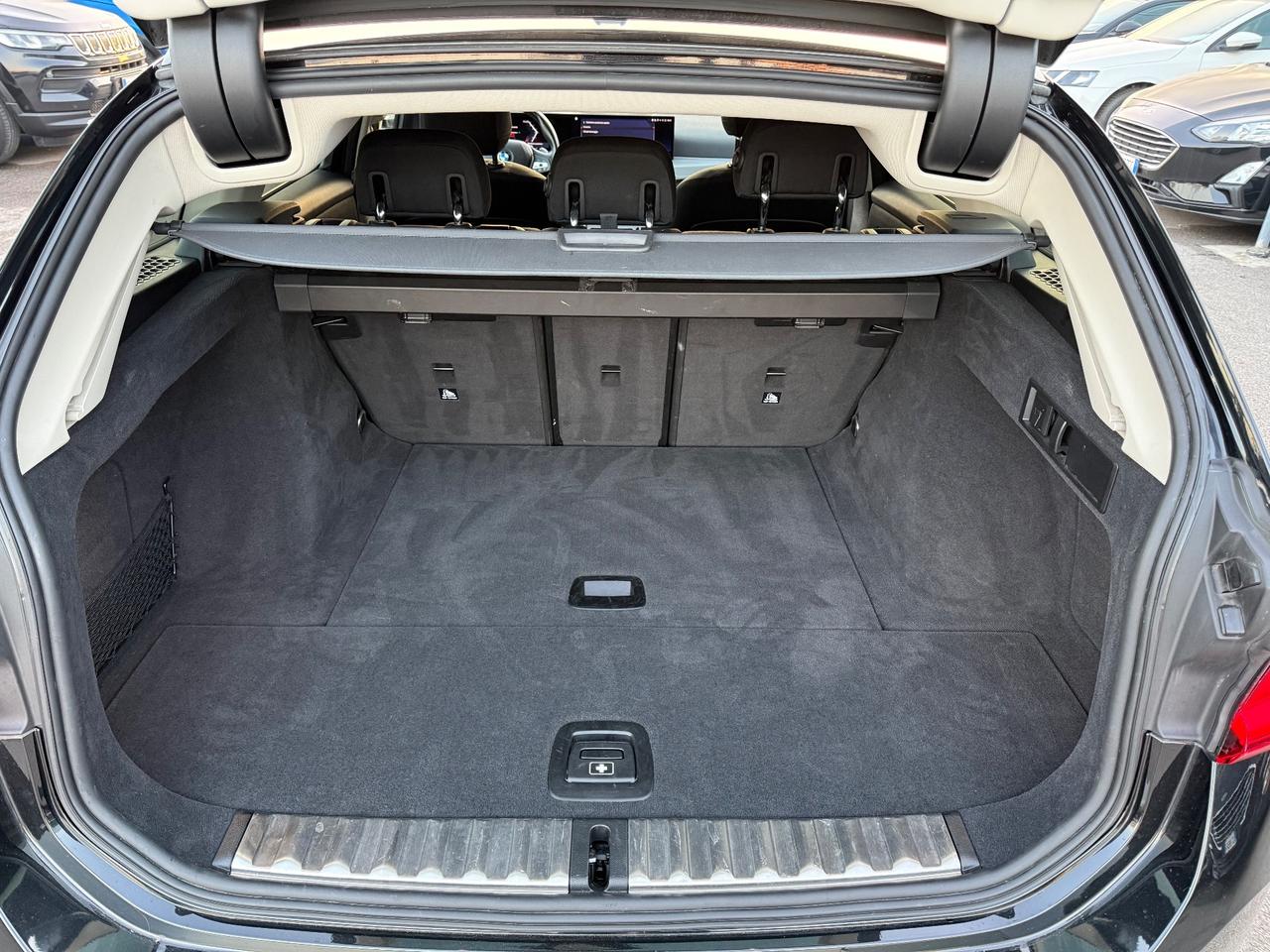 Bmw 318d My23 48V Automatica Touring Advantage 2.0 150CV