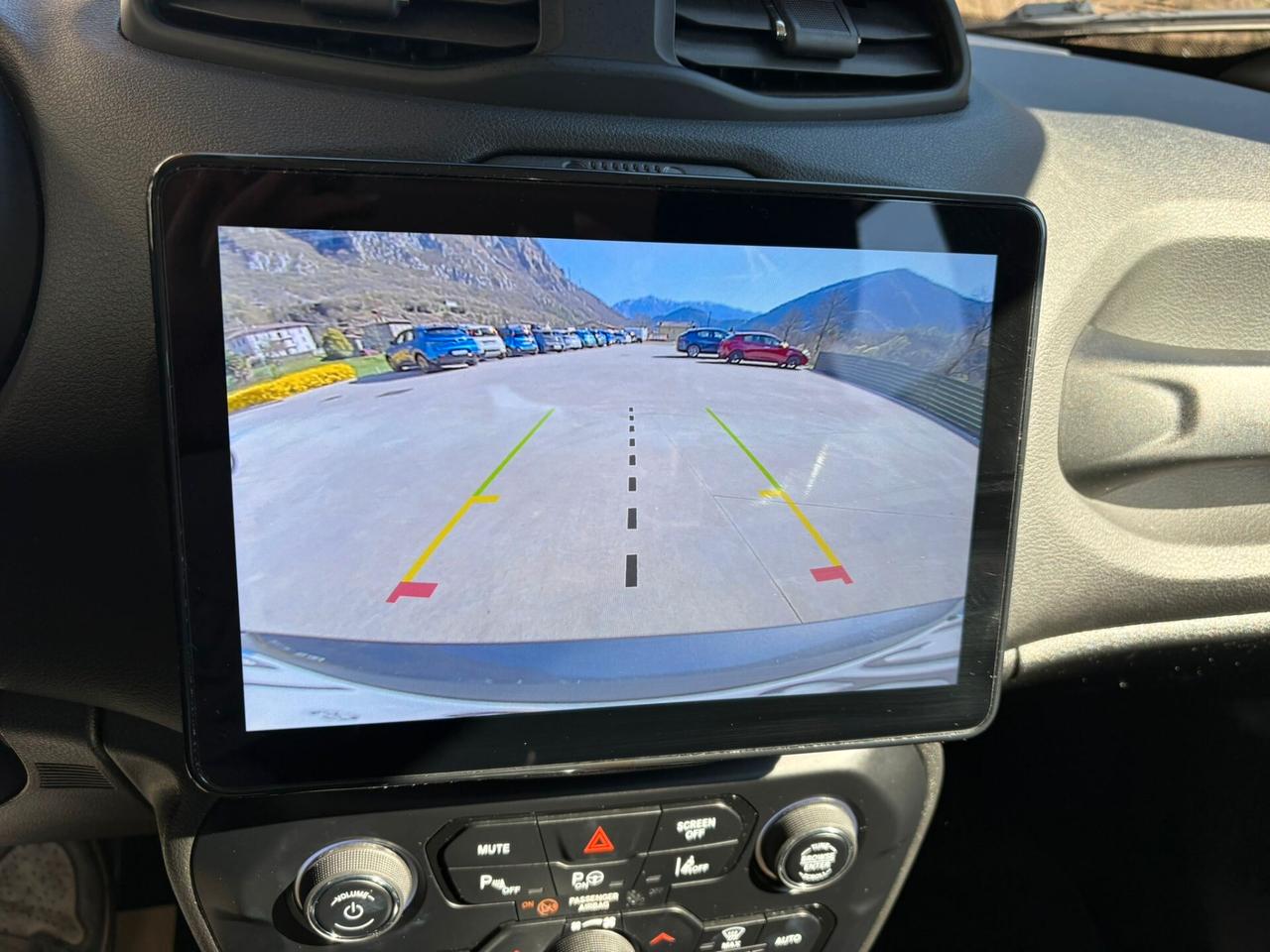 Jeep Renegade 1.5 Turbo T4 MHEV Summit