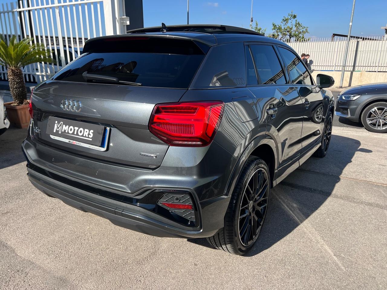 Audi Q2 35 TDI quattro S tronic Identity Black