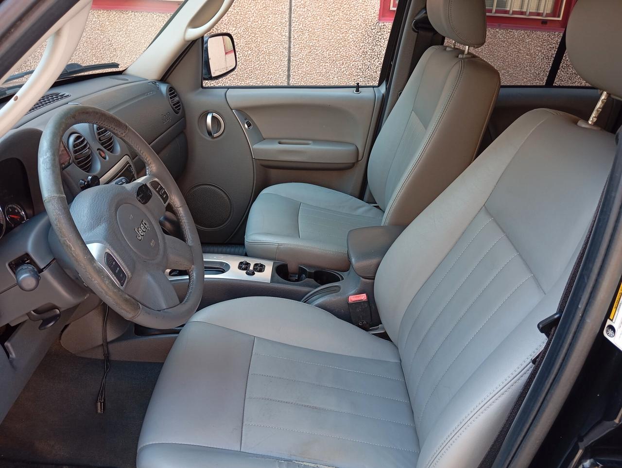 Jeep Cherokee 4X4 2.8 CRD gancio traino valuto permute