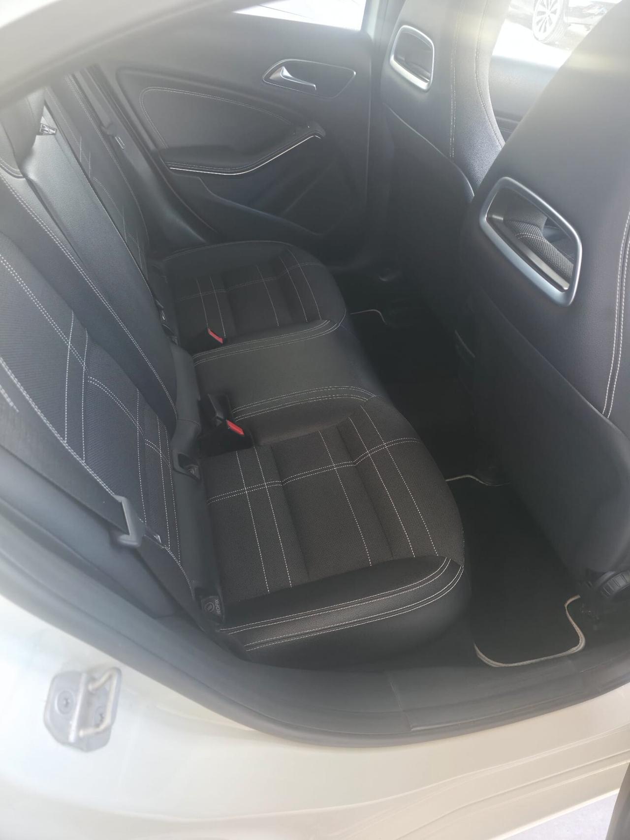 Mercedes-benz A 160 d Premium