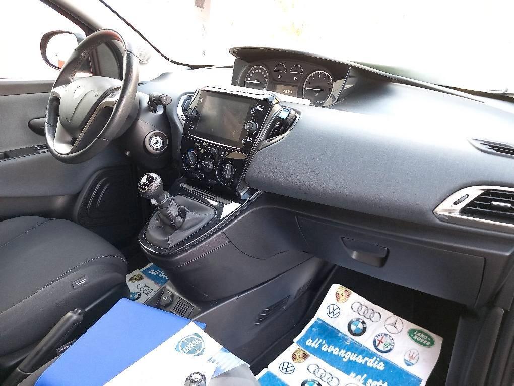 Lancia Ypsilon 1.0 FireFly 5 porte S&S Hybrid Gold km 29000 monitor android sensori GARANZIA TOTALE