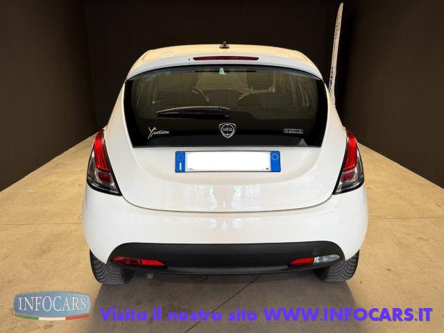 LANCIA Ypsilon 1.0 Hybrid 70 cv Ecochic Silver - PROMO