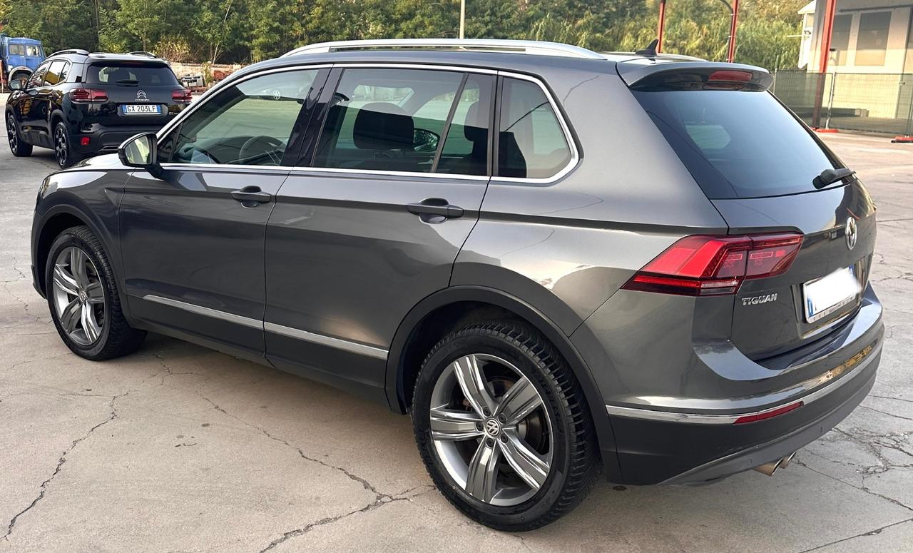 Volkswagen Tiguan 2.0 TDI DSG 4MOTION BlueMotion RLine