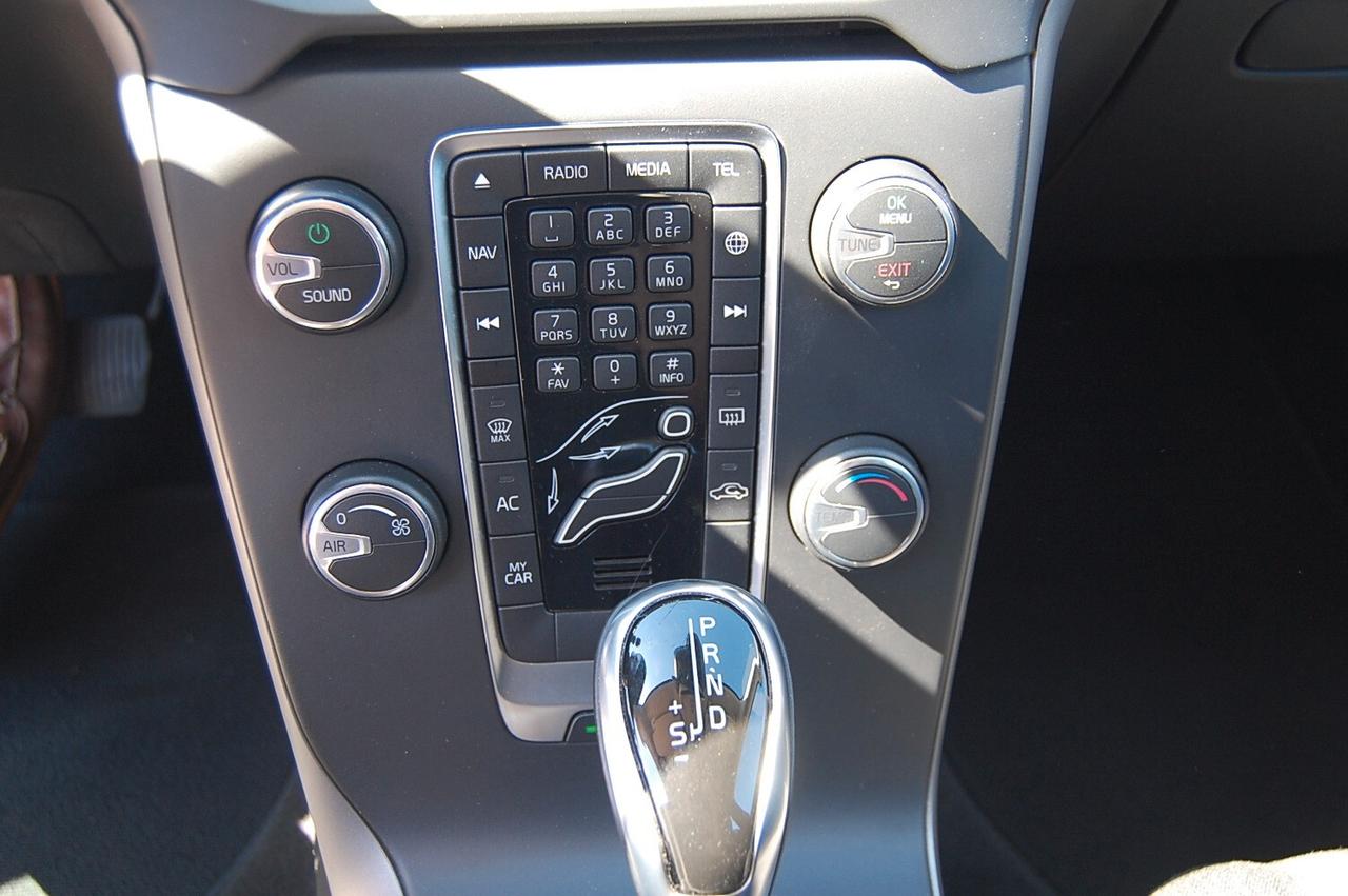 Volvo V40 Cross Country D4 Kinetic