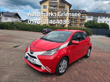Toyota Aygo 1.0 VVT-i 69 CV 5 porte x-play