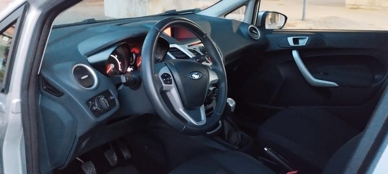 Ford Fiesta 1.2 16V 82CV 5p. Titanium Bs.